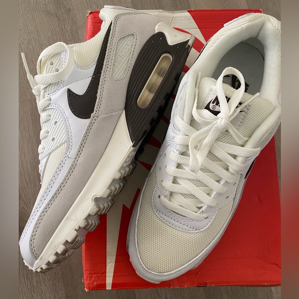 ***SOLD**NIKE AIR MAX BROWN/GRAY/WHITE SNEAKERS
